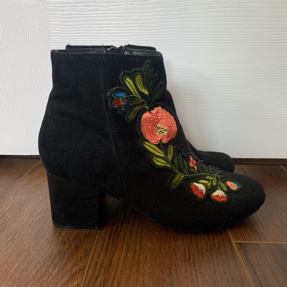 Bamboo Embroidered Booties